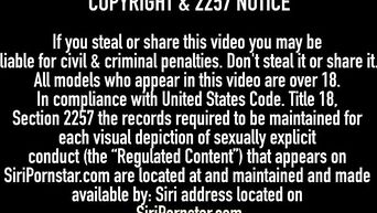 Curvy Blondes Siri Pornstar & Dayna Vendetta Suck Cock!